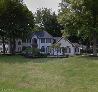 744 Jamestown Ct, Hudson, OH 44236