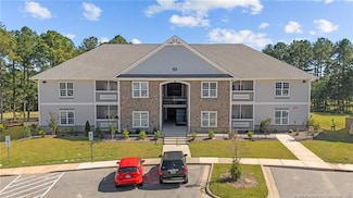 240 Gallery Dr Unit 304, Spring Lake, NC 28390