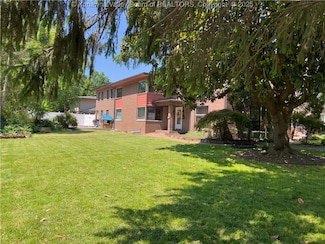 3915 Virginia Ave SE, Charleston, WV 25304