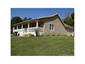 3965 Seven Springs Rd SE, Elizabeth, IN 47117