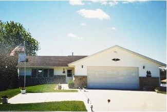 913 Lake Summerset Rd, Davis, IL 61019