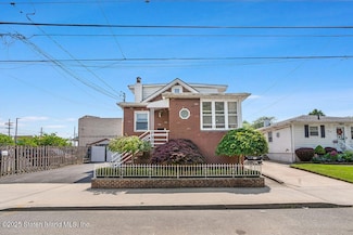 282 Seaview Ave, Staten Island, NY 10305