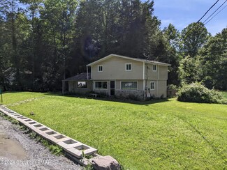 1121 Creek Ln, Saylorsburg, PA 18353