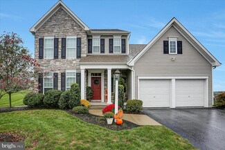 7044 Woodsman Dr, Harrisburg, PA 17111