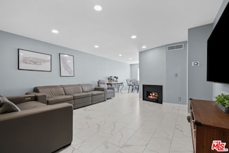 8024 Via Pompeii, Burbank, CA 91504