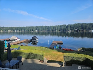 1801 E Mason Lake Dr E, Grapeview, WA 98546