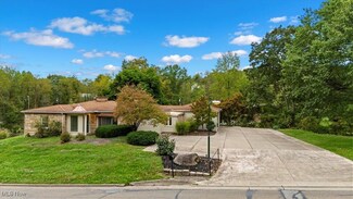 789 Colegate Dr, Marietta, OH 45750