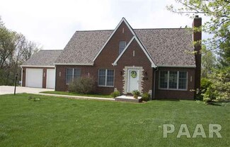 4027 S Walnut Point Dr, Mapleton, IL 61547