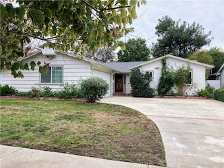 23464 Sylvan St, Woodland Hills, CA 91367