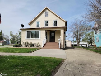 1003 East St, Grinnell, IA 50112