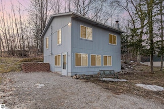 5141 Lake St, Glennie, MI 48737
