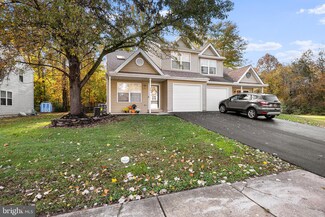 24 Forest Glen Ct, Bear, DE 19701