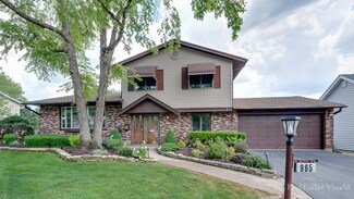 965 Patriot Ln, Hoffman Estates, IL 60192
