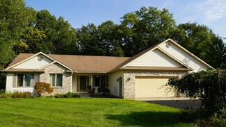 2480 Springside Dr, Lowell, MI 49331