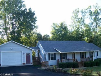 8920 Dunnston Dr, Amelia, VA 23002