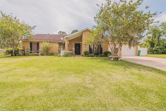 1 W Bayou Ct, Crowley, LA 70526