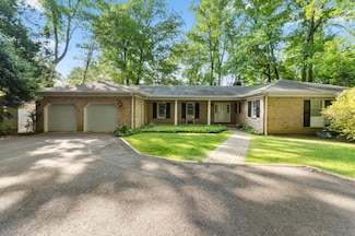 1720 Laurel Point Rd, Lancaster, VA 22503