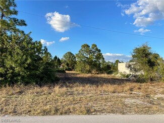 2504 40th St SW, Lehigh Acres, FL 33976