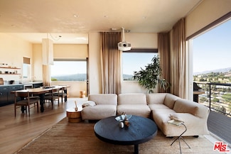 3663 Kinney St, Los Angeles, CA 90065