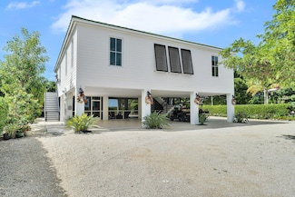 261 W Seaview Dr, Duck Key, FL 33050