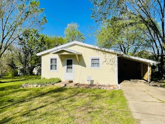 501 Redbud St, Ava, MO 65608