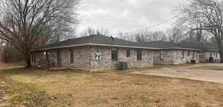 1450 Fitzhugh Ave, Paris, TX 75460