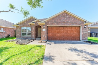 372 Henry St, Alvin, TX 77511