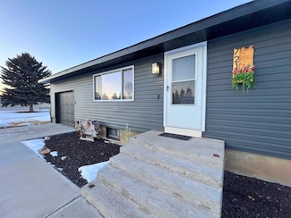 721 E 2nd S, Grace, ID 83241