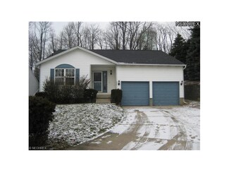 995 Elizabeth Ct, Cuyahoga Falls, OH 44221