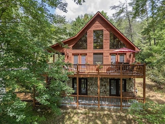 186 Brasstown Hills Rd, Brasstown, NC 28902