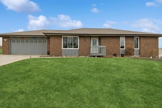 1115 E 7th St, Pella, IA 50219