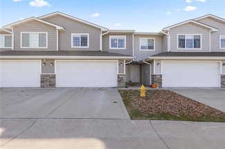 717 NE Macey Way, Waukee, IA 50263