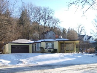 5 Meadowbrook Ct, Wellsville, NY 14895
