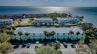 5196 Beach Dr SE Unit B, Saint Petersburg, FL 33705