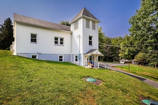 688 Beulah Rd, Morgantown, WV 26508