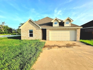 1024 Springview Ln, Mabank, TX 75147