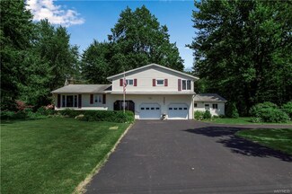 3301 Ewings Rd, Newfane, NY 14108