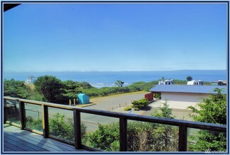 6 Pacific Ln, Pacific Beach, WA 98571