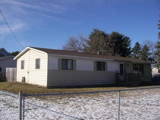 103 Dale St, Grayling, MI 49738