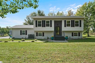 3836 Old Mission Rd, Traverse City, MI 49686