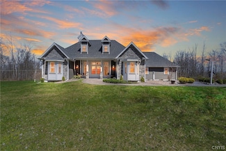 66 Oswego River Rd, Phoenix, NY 13135