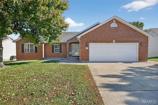 106 Tina Dr, Washington, MO 63090