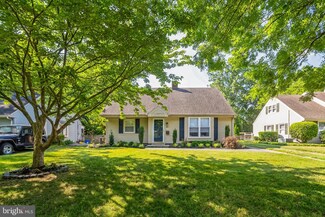 10 E Sutton Ave, Moorestown, NJ 08057