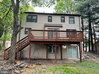 719 Palmer Dr, Herndon, VA 20170