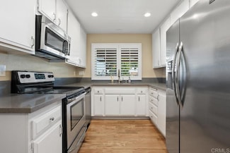 2072 Golden Circle Dr, Escondido, CA 92026