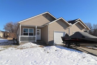 913 Kramer Ct, Junction City, KS 66441