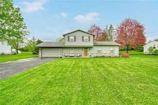 770 Lauren Ct, Webster, NY 14580