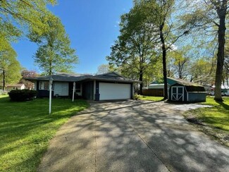 21671 Redfield St, Edwardsburg, MI 49112