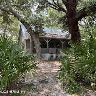 123 Buckles Dr, Interlachen, FL 32148