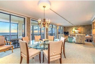 10951 Gulf Shore Dr Unit PTH1, Naples, FL 34108